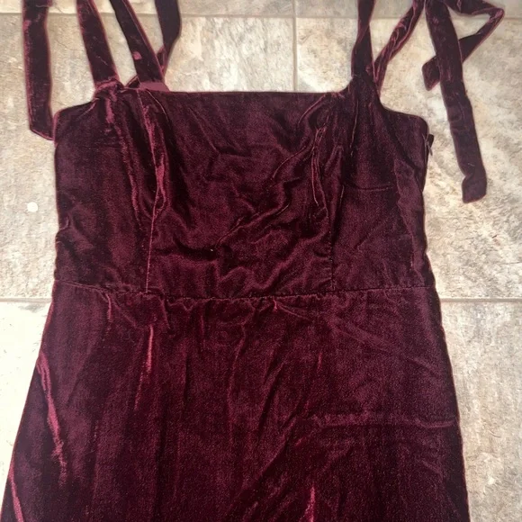 House of Harlow 1960 x Revolve Burgundy Velvet Shoulder Tie Maroon Mini Dress M - Picture 4 of 8